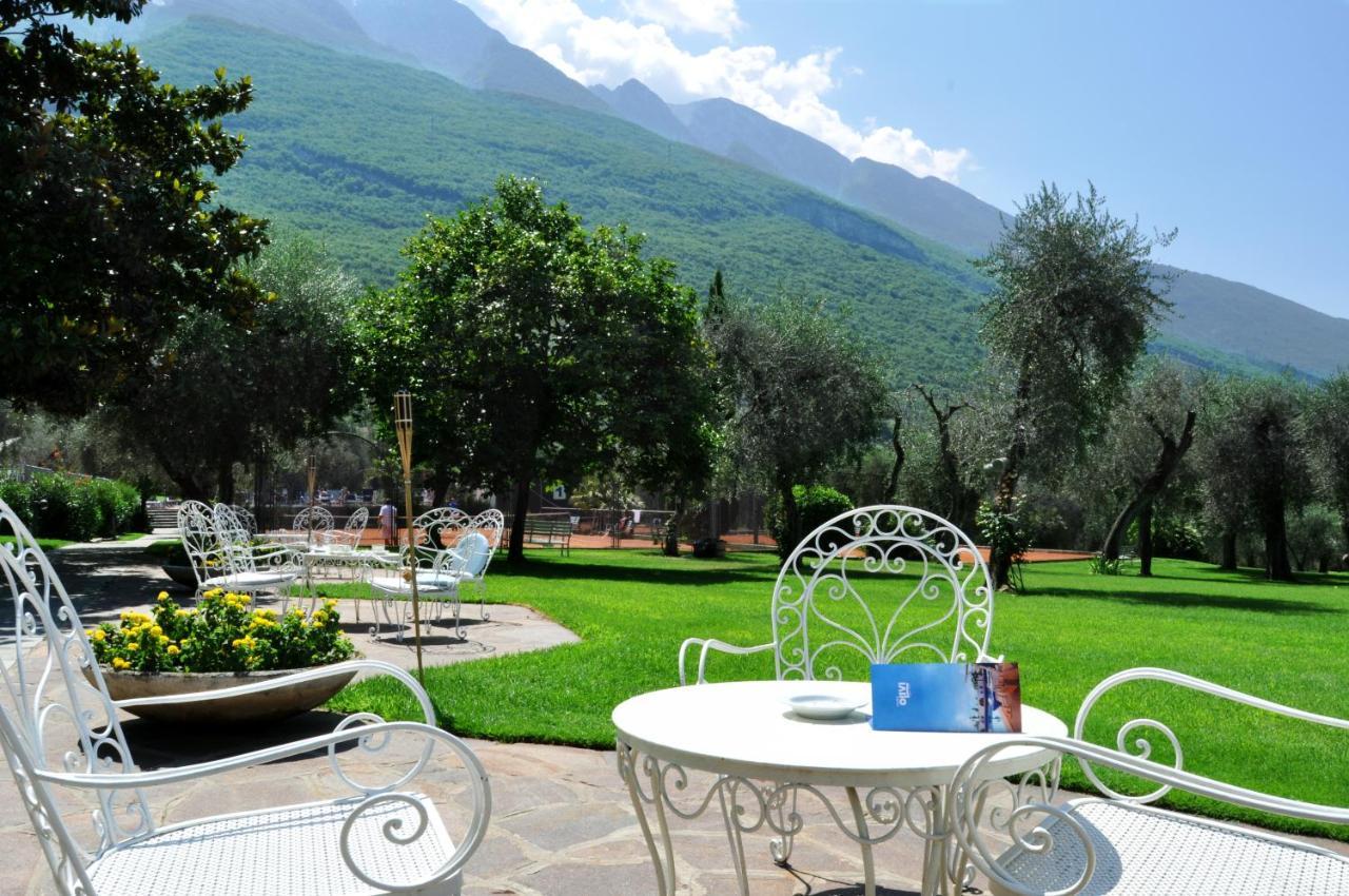 Club Hotel Olivi - Tennis Center Malcesine Exterior photo