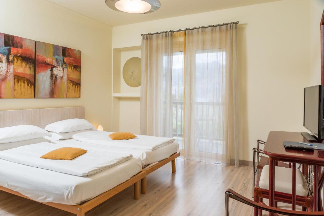 Club Hotel Olivi - Tennis Center Malcesine Exterior photo