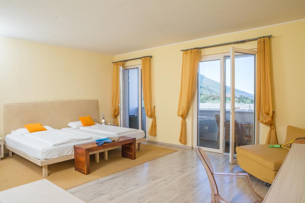 Club Hotel Olivi - Tennis Center Malcesine Exterior photo