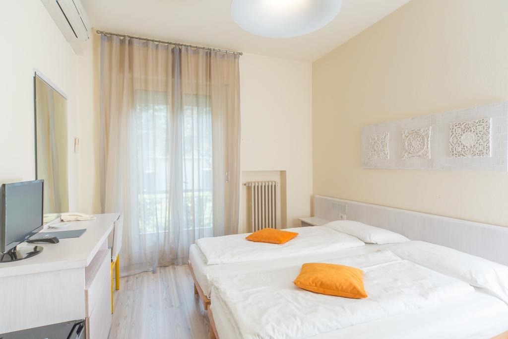 Club Hotel Olivi - Tennis Center Malcesine Exterior photo