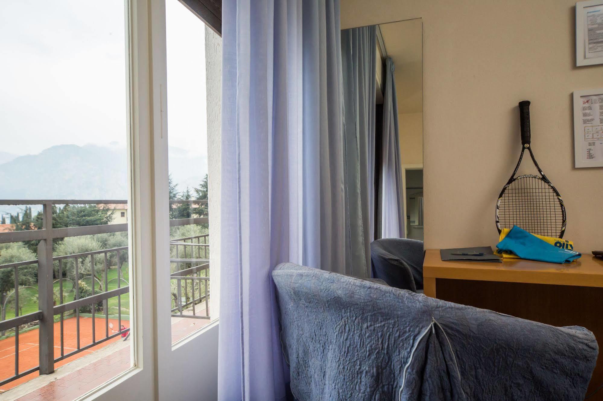 Club Hotel Olivi - Tennis Center Malcesine Exterior photo